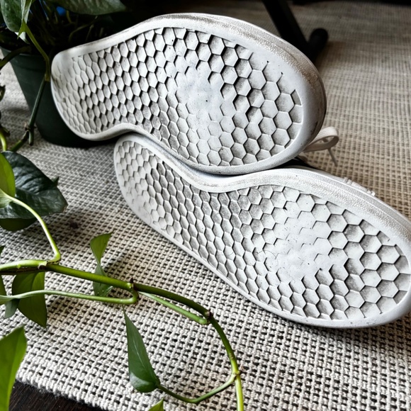 Adidas Women's Grand Court 2.0 – White & Black – US 6.5(W) - Picture 10 of 12